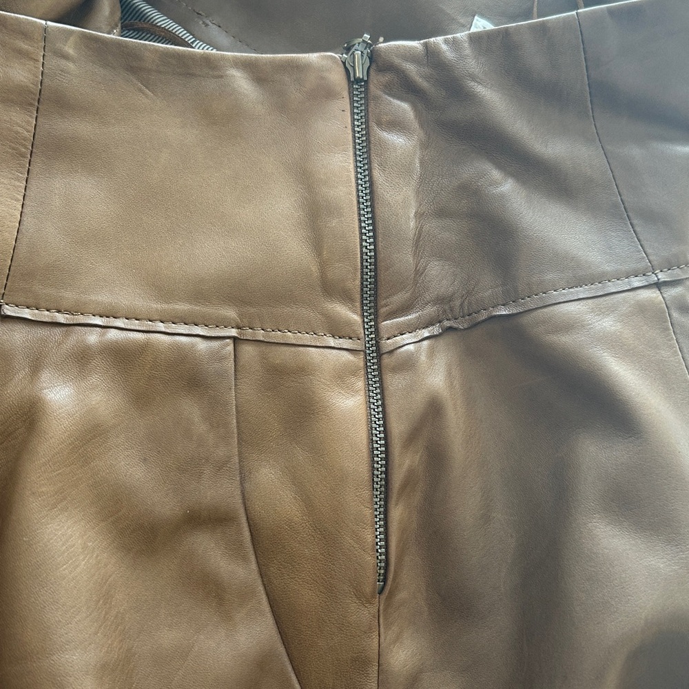 Buttery-soft Brunello Cucinelli full brown leather skirt with pockets - Picture 11 of 14
